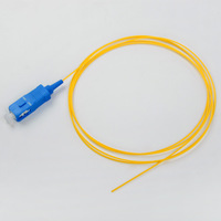 Pigtail de Fibra Óptica Simplex SC/UPC/PC Amarillo de 0.9mm 9/125 con Buffer Ajustado