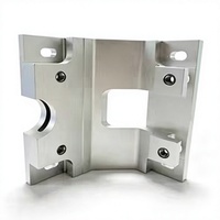 Service d'usinage CNC pour pièces métalliques, profilés en aluminium, supports soudés avec trous