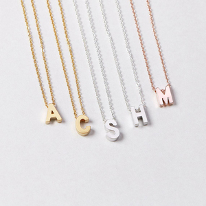 Collares iniciales de moda para niñas pequeñas Inicial de acero inoxidable de alta calidad Oro Rosa Oro Ámbar Delicado Poco capitalizado - Product Image 1