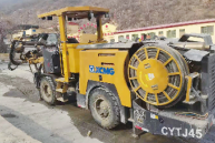 Équipement de forage de poteaux d'ancrage électriques haute performance avec moteur Cummins, boîte de vitesses, pompe et moteur |   Directement du fabricant