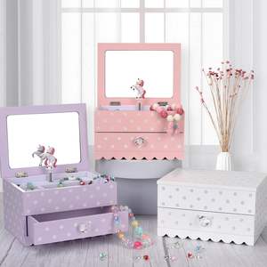 Шкатулка для украшений в виде деревянных колец - Product Image 5