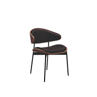 Fauteuil de salon italien de luxe léger 2025 – Nouveau modèle haut de gamme en bois massif, dossier de style mid-century, moderne pour la maison avec pieds en métal