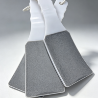 Râpe à pieds noire lavable et réutilisable, grattoir incurvé, éliminateur efficace de peaux mortes et de callosités, râpe de pédicure pour talons secs et gercés
