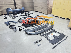 Kit de conversion de carrosserie pour <span class=keywords><strong>Audi</strong></span> Q8 2019 en RSQ8 : pare-chocs avant et arrière, calandre, embouts d'échappement - Product Image 3