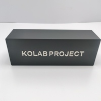 Blocs de logo 3D personnalisés en bois noir mat avec logo blanc