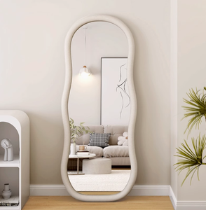Specchio da pavimento per la casa di lusso leggero con specchio a forma di onda a forma speciale con specchio cibernetico da salotto - Product Image 1