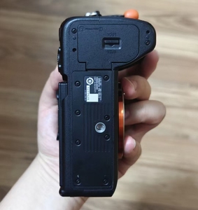 Appareil photo numérique professionnel d'occasion A7 Mark IV, caméra d'enregistrement vidéo 4K, Alpha 7 IV, appareil photo hybride sans miroir de style reflex - Product Image 6