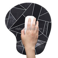 Tapis de souris personnalisé OEM ODM en PU, gel de silicone, tapis de souris ergonomique pour le bureau, le jeu, pour cadeau et usage quotidien