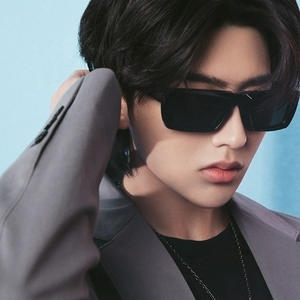 2024 <span class=keywords><strong>Alien</strong></span> Fashion Trendy Cool UV400 Gafas de sol 23678Y2K Estilo cuadrado Marco gris <span class=keywords><strong>Lentes</strong></span> resistentes al metal - Product Image 4