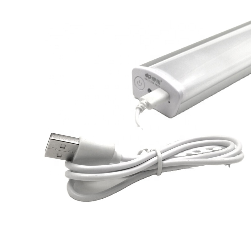 Зарядка аварийной лампы может использоваться для аварийного освещения в случае отключения питания