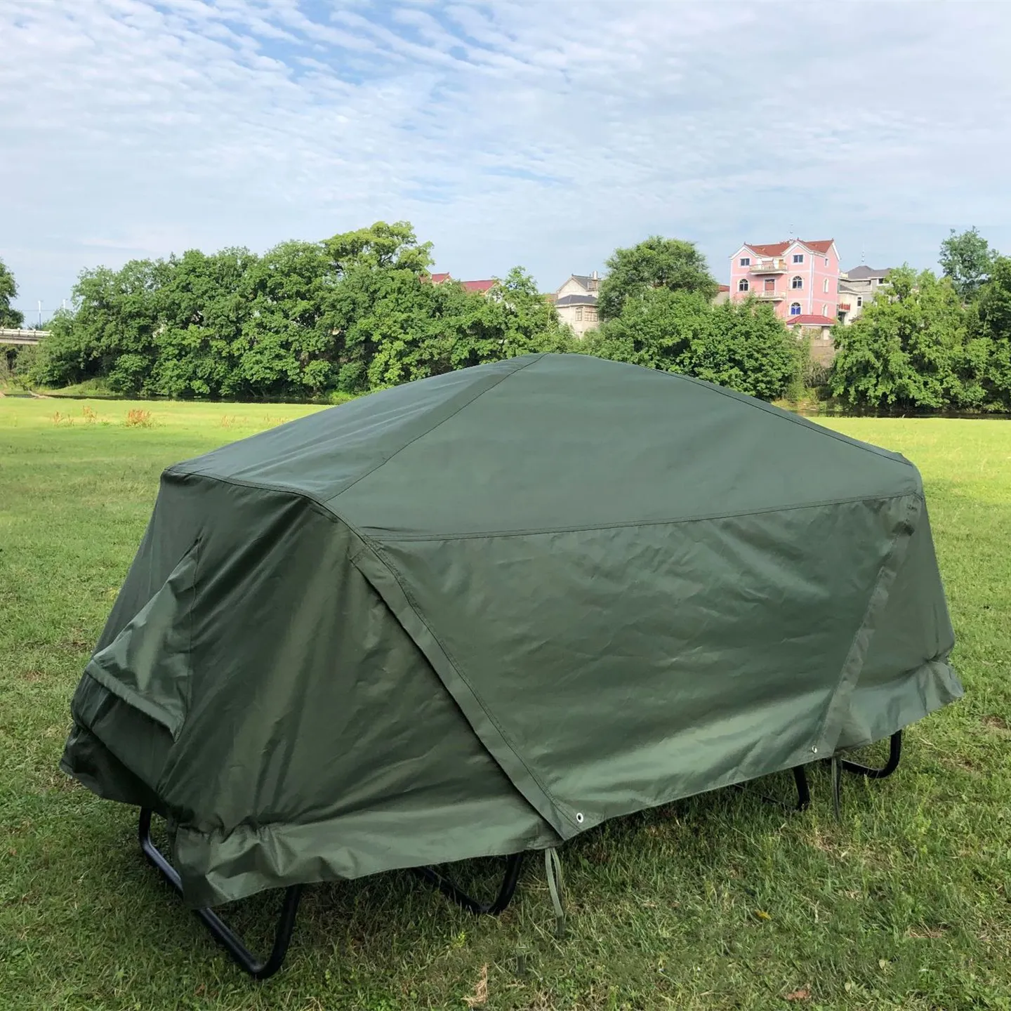 ユニークな2人用屋外キャンプスリーピングベッドテントベビーベッド2層自動スマートテント防水オフグラウンドテント
