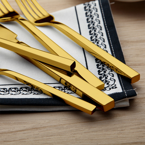 Directo de fábrica Juego de cubiertos de acero inoxidable chapado en oro rosa de cobre de lujo de 5 piezas Cubiertos con logotipo en relieve para Bodas de fiesta en casa - Product Image 5