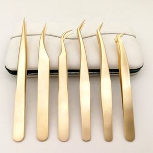 Ensemble de pinces à épiler professionnelles en volume russe plaqué or 6CS 3D-6D cils applicateur en acier à pointe incurvée de précision - Product Image 1