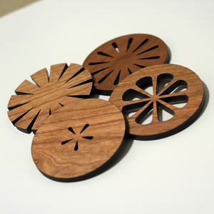 Juego de posavasos de madera maciza respetuoso con el medio ambiente con elegante textura natural para sala de estar comedor café mesa de té Decoración - Product Image 1