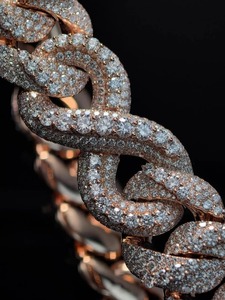 Chaîne Hiphop en Moissanite de Qualité Supérieure, Bijoux Fins de Haute Qualité pour Usage Quotidien et Occasions Spéciales, Disponible à un Prix Raisonnable - Product Image 4