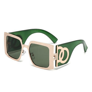 2024 nuovi occhiali da sole personalizzati di alta qualità da passerella in chiaro UV400 Unisex nero bianco rosa montature in metallo acetato - Product Image 4