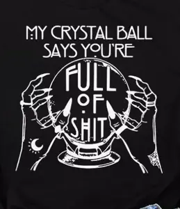 Kristal topum bok tişörtüyle dolu olduğunu söylüyor