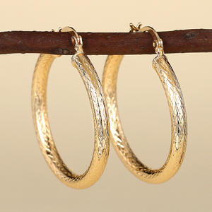 Orecchini a Cerchio in Oro E4450, Stile Classico per Uso Quotidiano, Gioielli Raffinati Unisex - Product Image 4