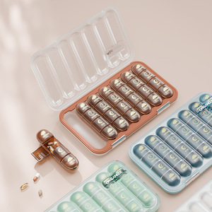Organisateur de pilules HydZ à 4 compartiments, grande capacité, boîte à médicaments portable avec étiquettes en anglais, en plastique, pour usage quotidien - Product Image 5