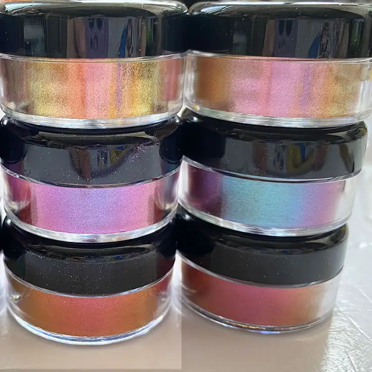 عينات مجانية Mcess من العلامة التجارية صبغة ظلال عيون Chameleon Duochrome أحمر متعدد الكروم للماكياج