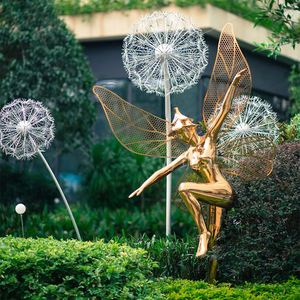 Sculpture de fée en résine pour décoration de jardin extérieur, finition brillante, forme irrégulière, décoration autoportante - Product Image 1