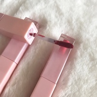Baume à lèvres et rouge à lèvres liquide 2-en-1 double tête, hydratant minéral, résistant à l'eau, marque privée