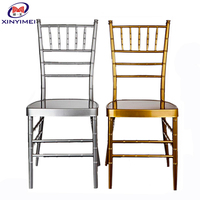 Chaise Chiavari empilable en métal ou en résine pour événements, mariages et hôtels, avec coussin