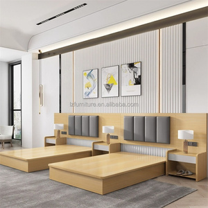 Ensemble de meubles de chambre d'hôtel 3 étoiles économique : lit simple, double, king, queen en bois avec tête de lit capitonnée et tables de chevet - Product Image 6