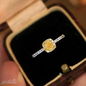 Bagues en diamant pour femmes en or blanc 18 carats de luxe personnalisées, bijoux en diamant jaune naturel - Product Image 5