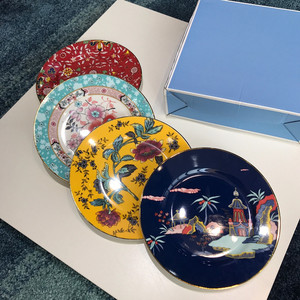 European-Style Gold Bone China Dishes 4-Color Under-Glazed Painted Ceramic Plates Hot Sale for Weddings-the Beauty Territory - Product Image 2