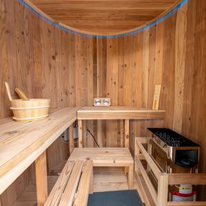 Sauna en cèdre rouge moderne pour l'extérieur, Royal Saunas, 4 personnes |   Bois massif écologique, sans électricité |   Utilisation en villa et en parc - Product Image 6