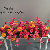 Nouvelle conception de chemin de table rose vif, arrangements floraux de roses orange, anneau de fleurs pour mariage