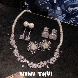 Conjunto de Joyería Vintage con Circonita Cúbica Sintética: Collar con Estrellas en el Cielo y Pendientes Geométricos de Pez de Alta Joyería con Cuentas <span class=keywords><strong>Ji</strong></span> Bei - Product Image 1