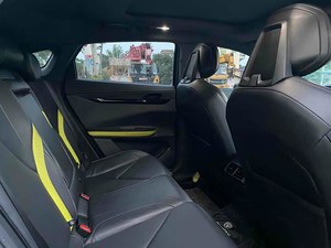 Changan UNI-V 2022 2023 2024 Sedán Deportivo con Alerón Trasero Activo, Volante a la Izquierda, Nuevo Estilo Deportivo Definitivo - Product Image 4