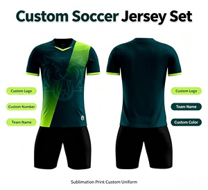 Maglia da Calcio Personalizzata in Poliestere 100% con Stampa a Trasferimento Termico, Asciugatura Rapida, Logo e Grafica Personalizzati per Squadre - Product Image 1