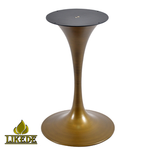 Socle de table en forme de tulipe en laiton antique frotté à la main, cœur en fonte, piédestal en métal pour tables de salle à manger d'hôtel de luxe - Product Image 1