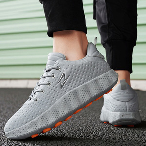 Zapatos de plataforma de marca de lujo con amortiguación suave en la suela, hechos de tela brillante, ideales para zapatillas deportivas casuales para hombre. - Product Image 1