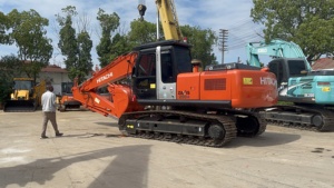 Excavadora de cadenas Hitachi ZX200 de 22 toneladas con cucharón de excavación, componente principal del motor Kawasaki, usada - Product Image 4
