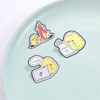 Pin de esmalte de pollo amarillo con diseño de programador, 3 estilos, broche para laptop y decoración de mochila