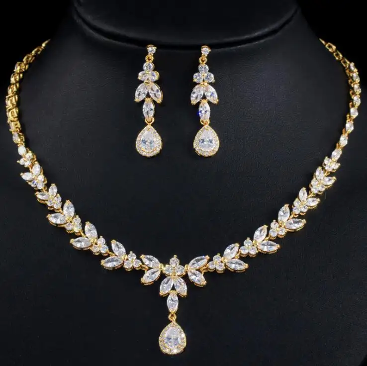Conjunto de joyería de oro grande para mujer, traje de mujer, Circonia cúbica brillante, gota, collar de Dubái para novias, pendientes