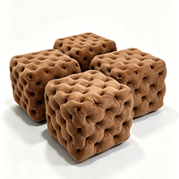 Pouf ottoman moderne en tissu velours capitonné, cube modulaire, repose-pieds et siège supplémentaire pour salon d'appartement