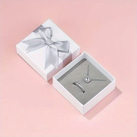 Boîte à bijoux de luxe en carton avec logo personnalisé, couvercle et base en velours pour bracelets, colliers, bagues, montres, boîtes cadeaux pour fêtes