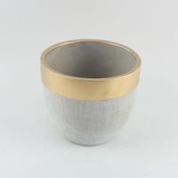 Petit pot de fleurs en ciment moderne et créatif de style Ins, fait à la main, pour la décoration de bureau ou de centre commercial, en boîte.