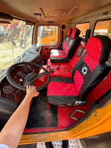 Grue sur chenilles d'occasion XCM-G QY25KC, capacité de levage 25 tonnes, moteur et pompe, utilisation sur toutes surfaces routières, engin lourd mobile - Product Image 5