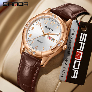 Reloj de Cuarzo para Mujer Sanda 9096, Estilo Moderno, Resistente al Agua, con Diamantes, Doble Calendario, Correa de Cuero - Product Image 1