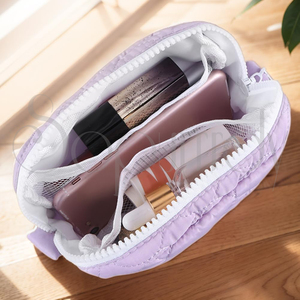 Bolsa de Maquillaje Personalizada con Logotipo, Bolsa de Cosméticos con Patrón de Corazón, Bolsa de Aseo Acolchada para Viaje, Bolsa de Cosméticos con Capacidad para Productos de Cuidado de la Piel - Product Image 6
