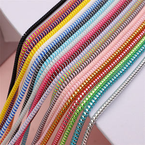 Nuevo tamaño <span class=keywords><strong>de</strong></span> protectores <span class=keywords><strong>de</strong></span> cable en espiral <span class=keywords><strong>de</strong></span> Color para Cable <span class=keywords><strong>de</strong></span> <span class=keywords><strong>cargador</strong></span> <span class=keywords><strong>de</strong></span> teléfono celular y accesorios <span class=keywords><strong>de</strong></span> Cable <span class=keywords><strong>DE</strong></span> DATOS duraderos para auriculares - Product Image 4