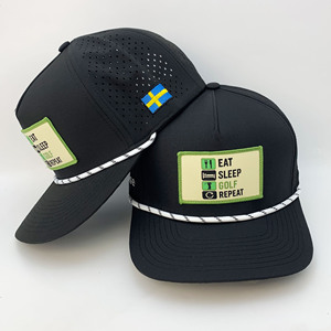 Casquettes de baseball OEM ODM pour l'extérieur, pare-soleil, style golf, 5 panneaux, avec patch tissé, visière légèrement incurvée, cordon et perforations découpées au laser - Product Image 5