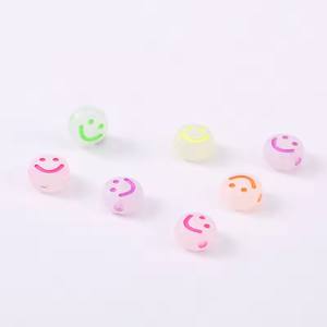 Cuentas de sonrisa Alfabeto acrílico que brilla en la oscuridad Cuentas sonrientes redondas planas para la fabricación de joyas 2 Vendido Sin reseñas aún - Product Image 2