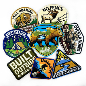 Parche Personalizado Retro <span class=keywords><strong>para</strong></span> Campismo, Insignia Resistente <span class=keywords><strong>de</strong></span> Aventura en la Naturaleza, Bordado con Velcro <span class=keywords><strong>para</strong></span> Equipo <span class=keywords><strong>de</strong></span> Overlanding y Sombreros <span class=keywords><strong>de</strong></span> Exterior - Product Image 1